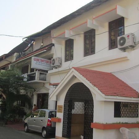 Madeleine Inn Kochi Екстер'єр фото