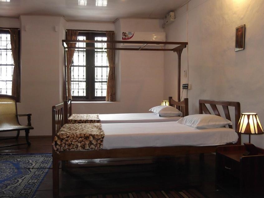 Madeleine Inn Kochi Екстер'єр фото