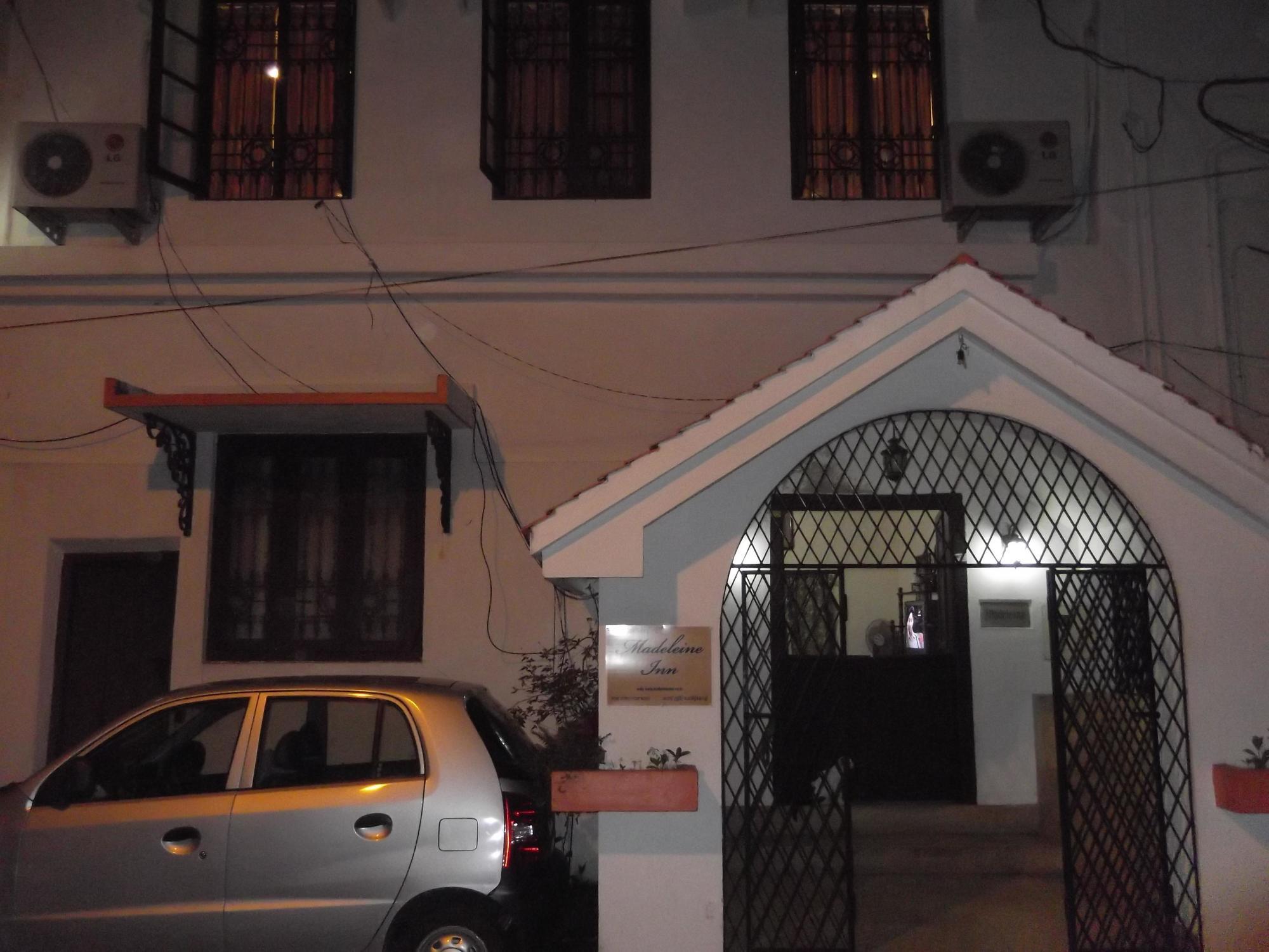 Madeleine Inn Kochi Екстер'єр фото